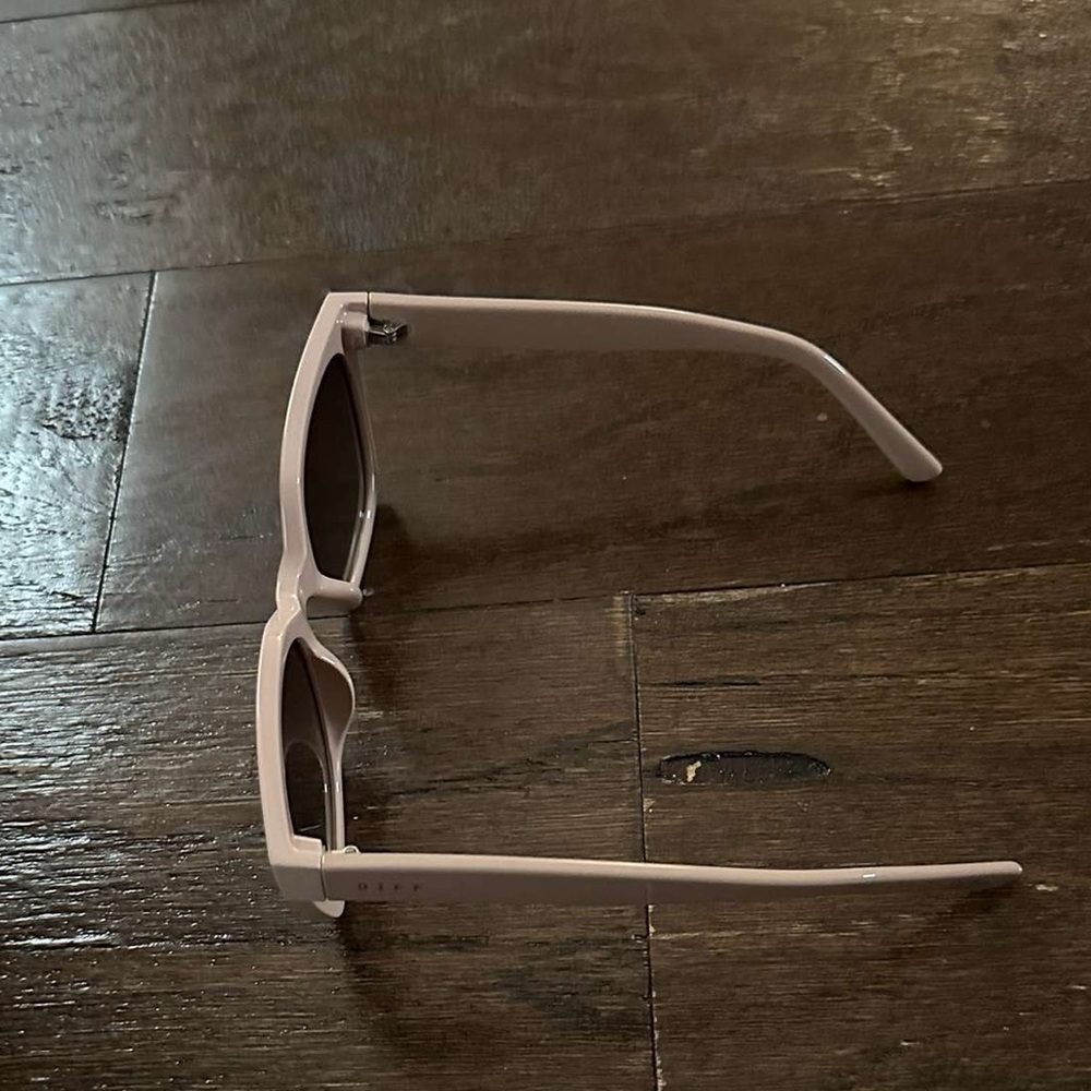 DIFF-EMILY FAUVER - GOOSE -NUDE/BROWN GRADIENT-POLARIZED SUNGLASSES-New - Picture 9 of 11